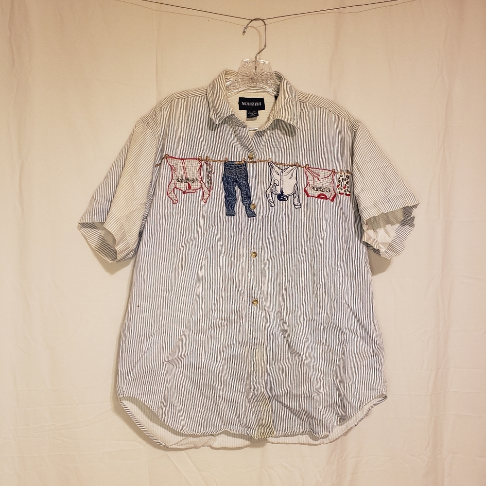 XQUIZZIT USA Medium Button Down Tee